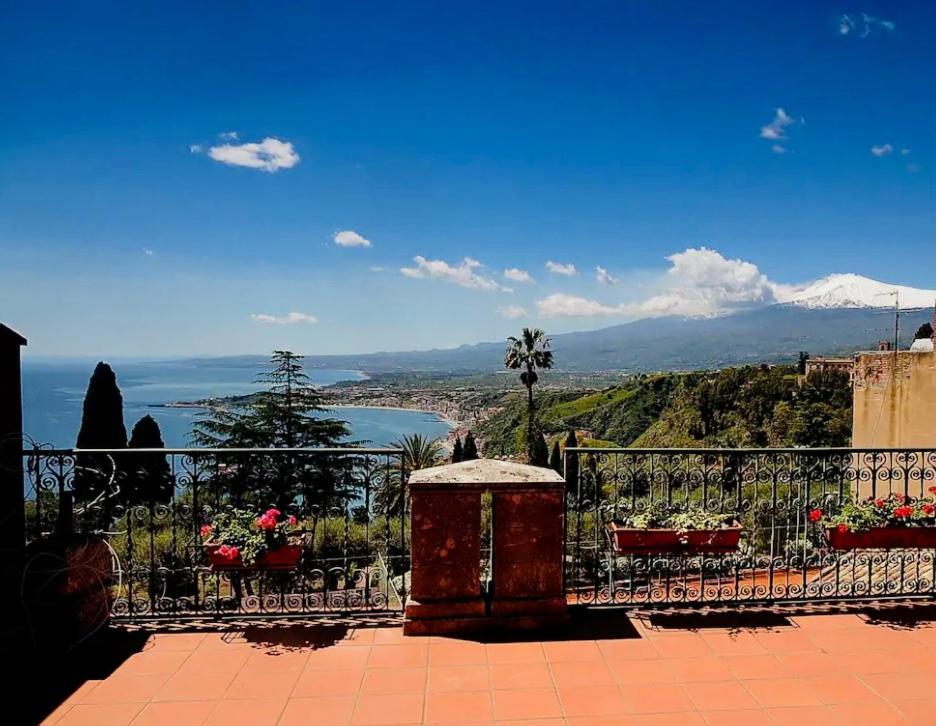 Casa Lionessa Apartment Taormina Bagian luar foto